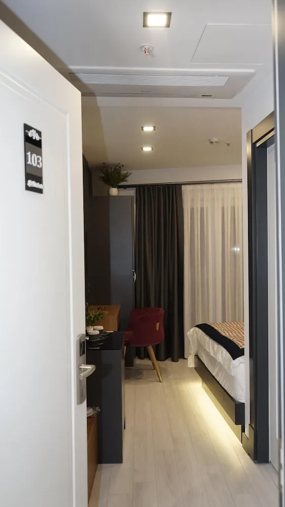Deluxe Tek Büyük Yataklı Oda