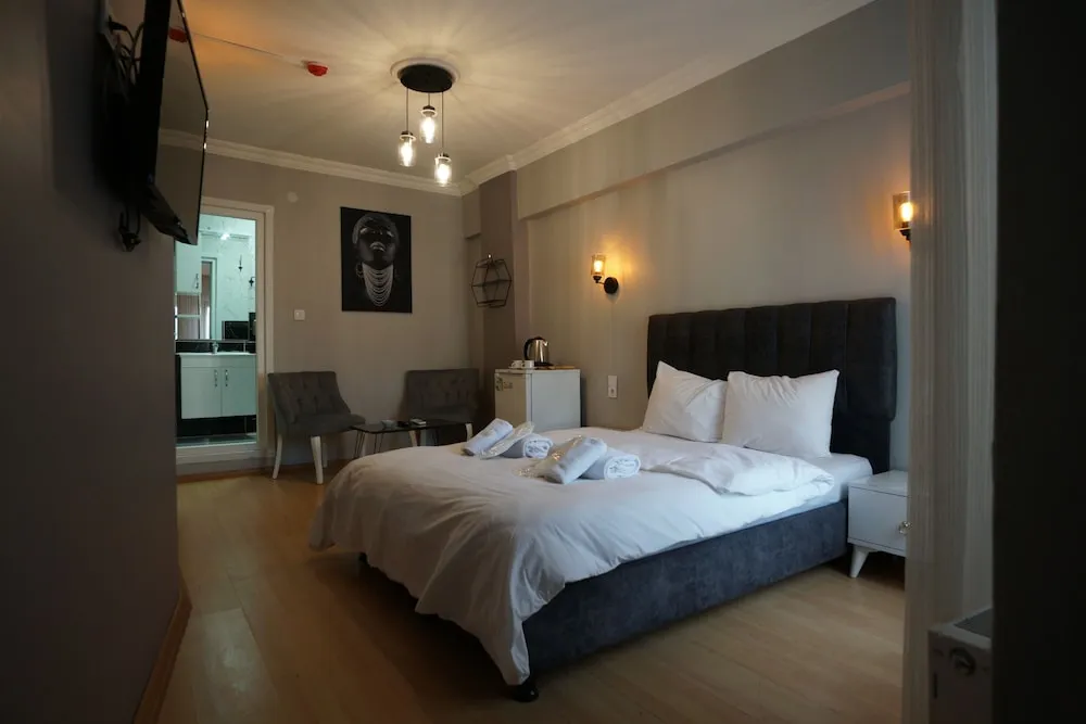 Deluxe Tek Büyük Yataklı Oda