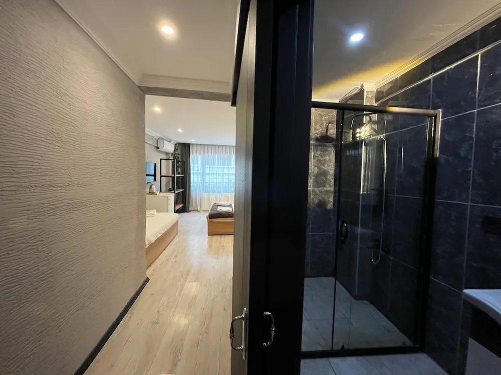 Deluxe Üç Kişilik Oda