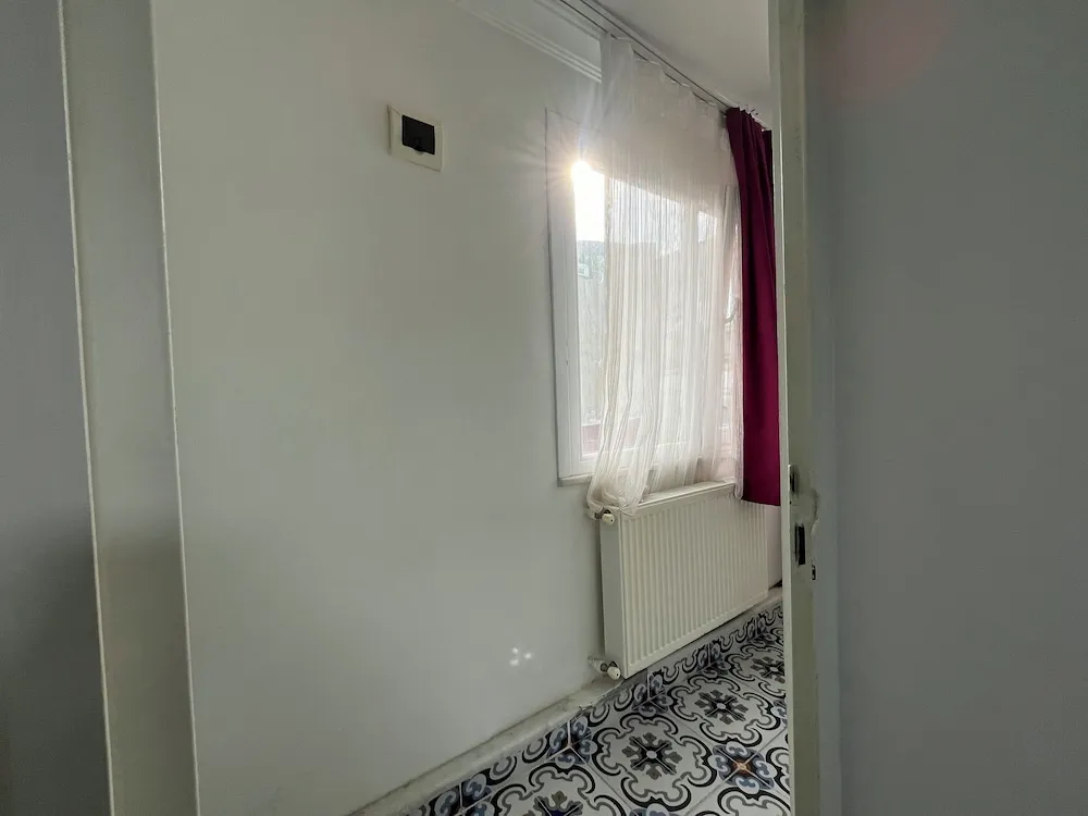 City Tek Büyük Yataklı Oda