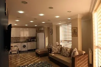 Noi Suites
