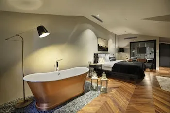 39 Kalamış Marina Hotel