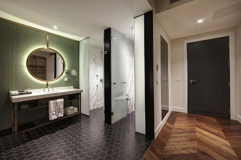 Marina Deluxe Room