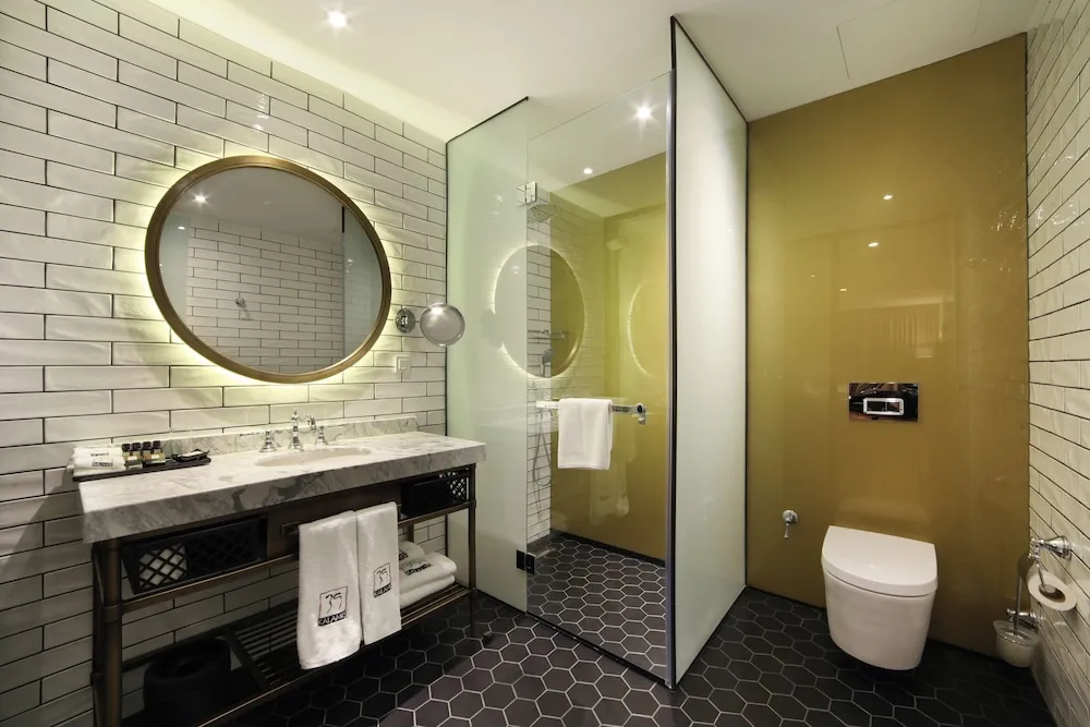 Marina Deluxe Room