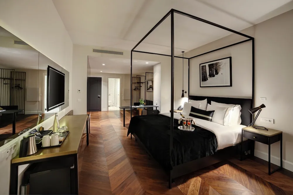 Marina Deluxe Room