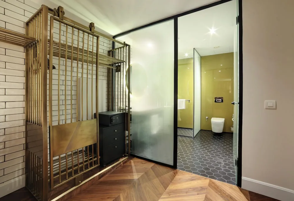 Marina Deluxe Room