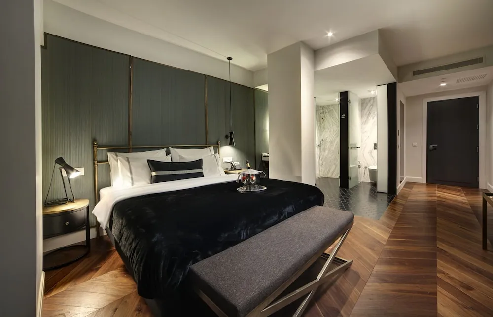 Marina Deluxe Room