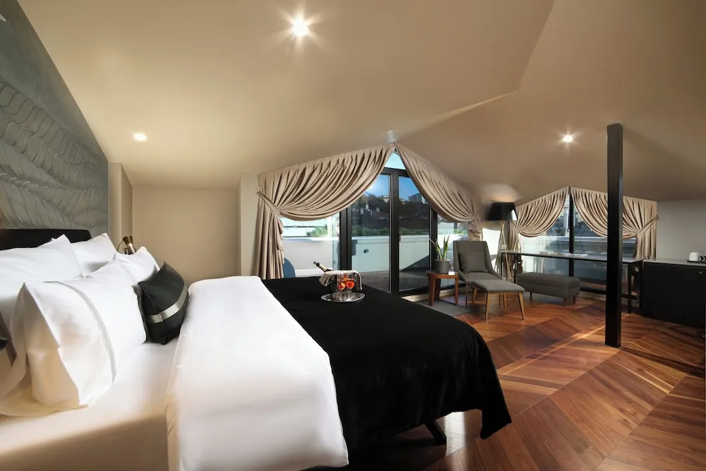 Terrace Loft Corner