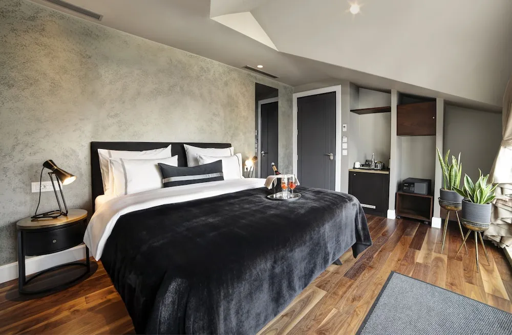 Terrace Room