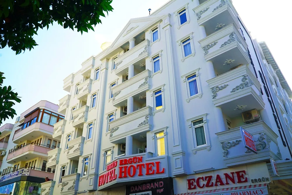 Konaklama yerinin ön cephesi