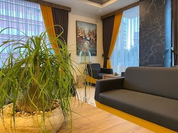 Golden World Suite Hotel