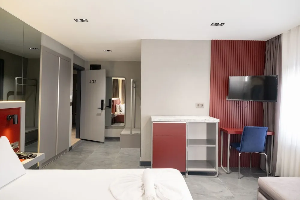 Deluxe Tek Büyük Yataklı Oda