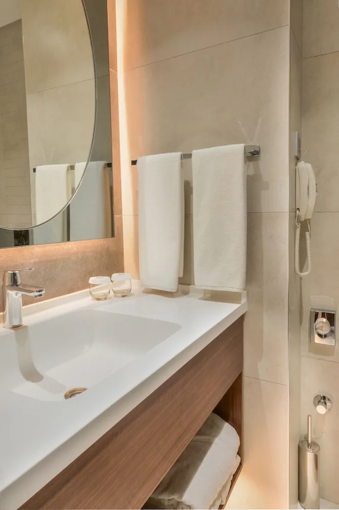Deluxe Tek Büyük veya İki Ayrı Yataklı Oda