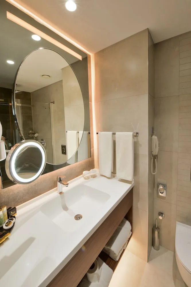 Deluxe Tek Büyük veya İki Ayrı Yataklı Oda