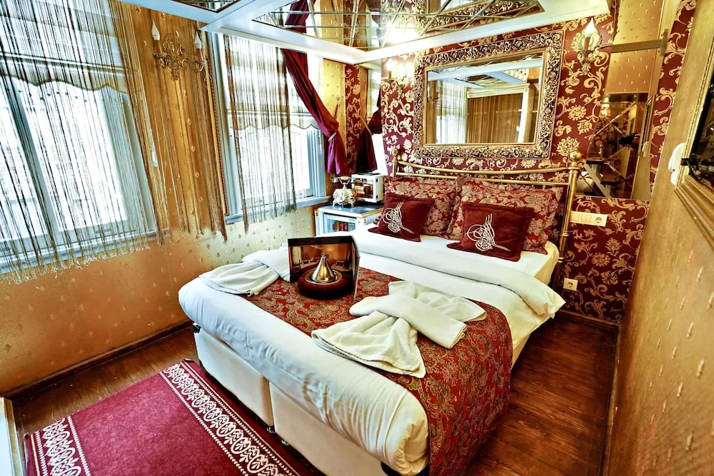 Deluxe Tek Büyük Yataklı Oda