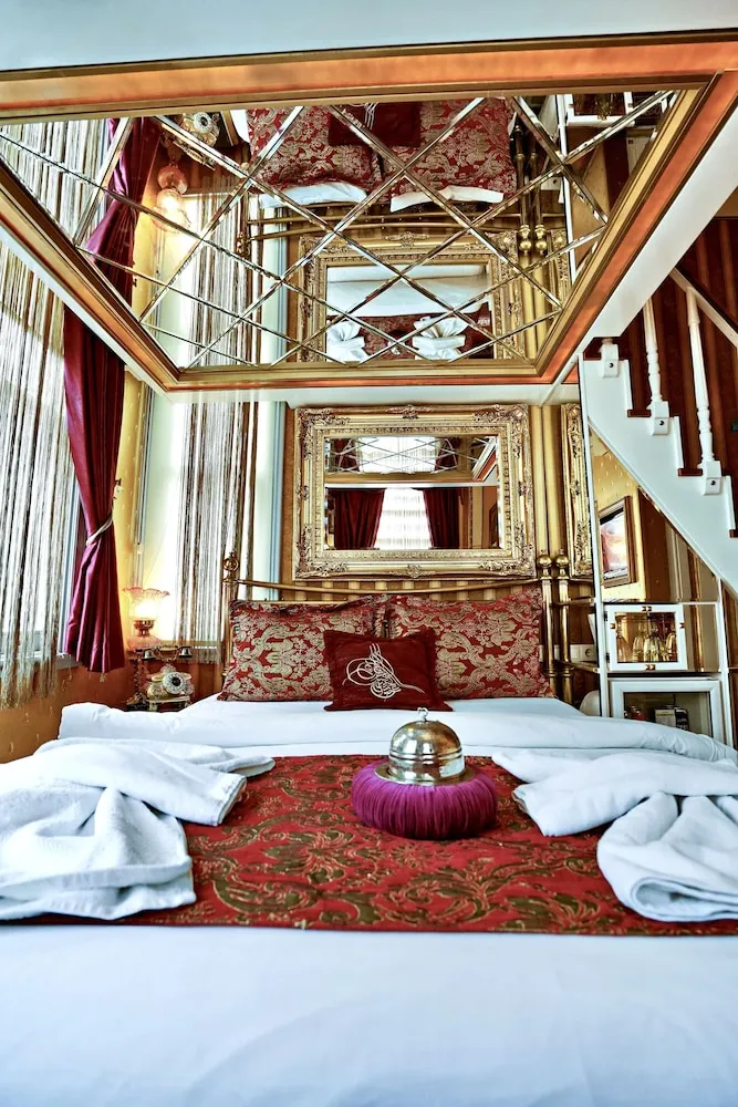 Deluxe Üç Kişilik Oda