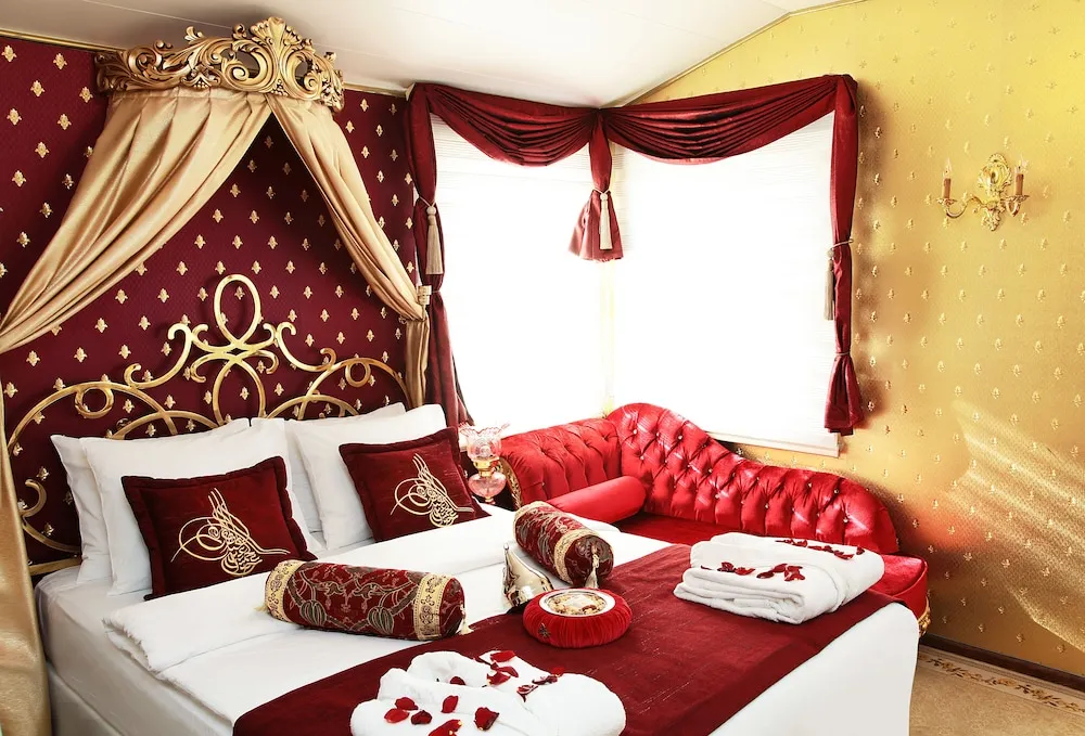 Luxury Suite with Jacuzzi ( Honeymoon Package )