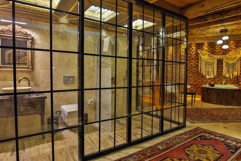 Luxury Tek Büyük Yataklı Oda