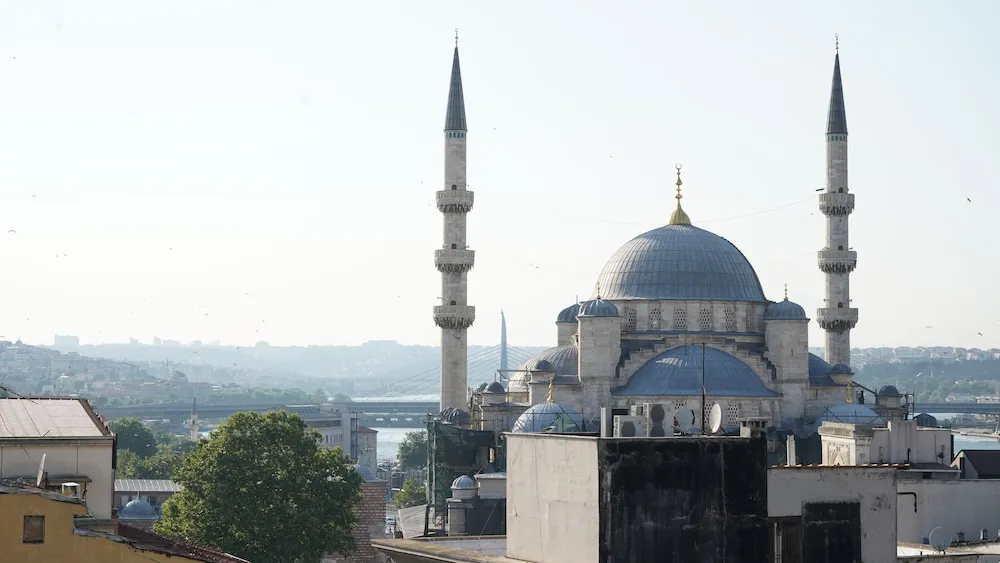 Standard Tek Büyük Yataklı Oda (With Balcony)