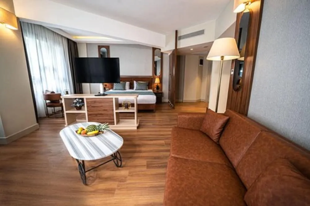 Suite with Balcony