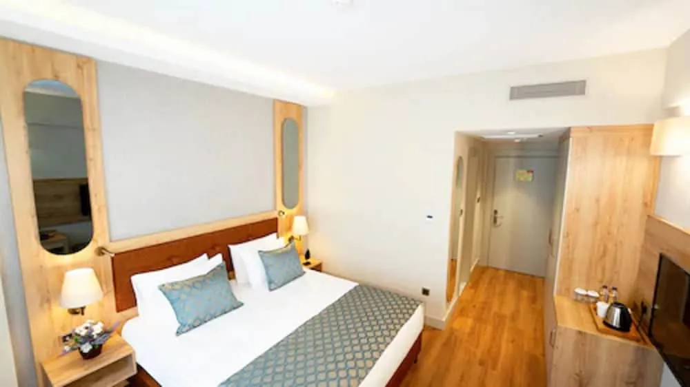 Deluxe Tek Büyük veya İki Ayrı Yataklı Oda