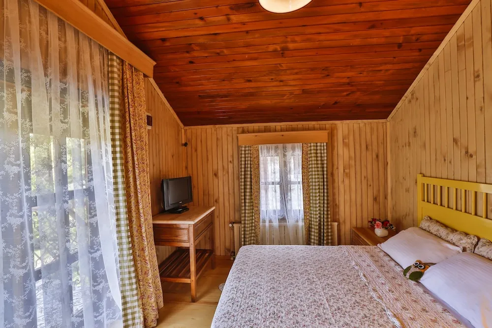 Bungalow with Balcony-Luna