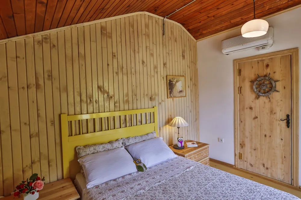 Bungalow with Balcony-Luna