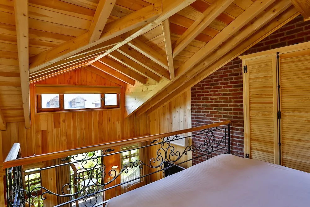Swan Suite