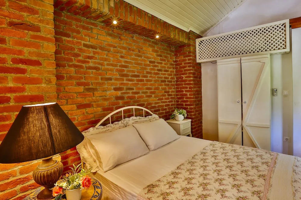 Riversong Suite
