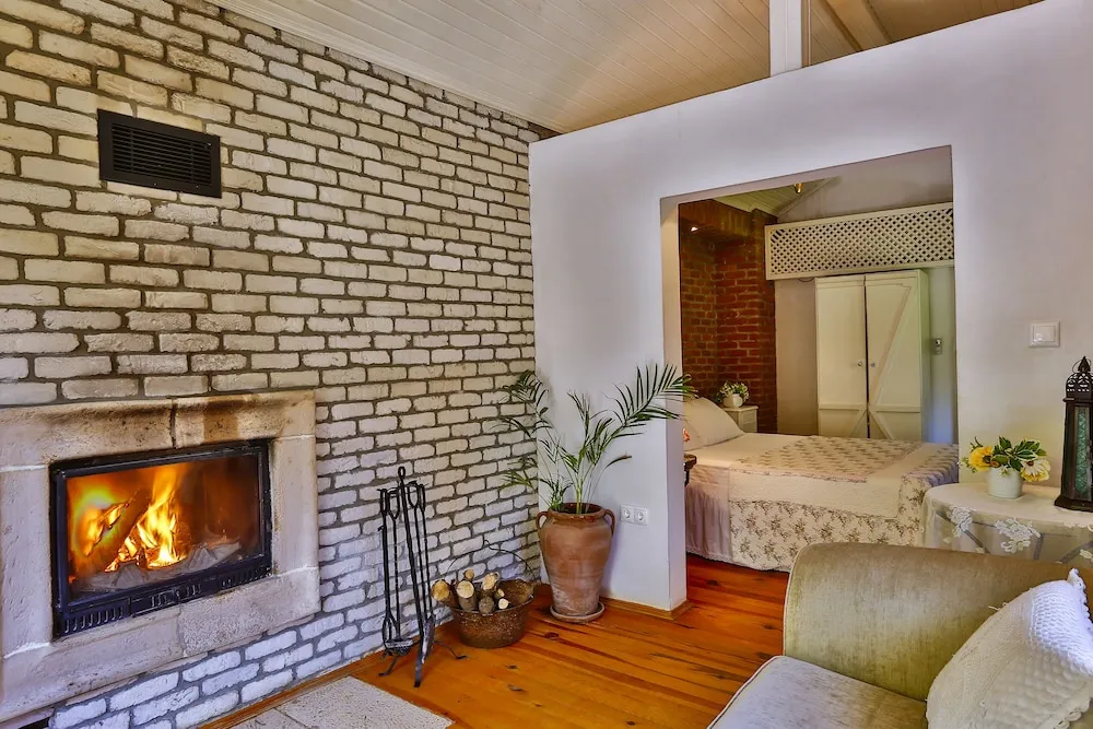 Riversong Suite