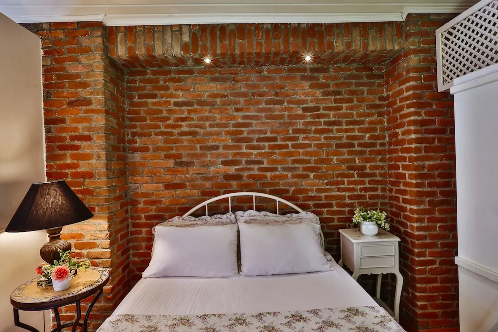 Riversong Suite