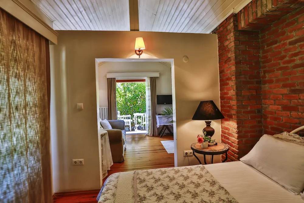 Riversong Suite