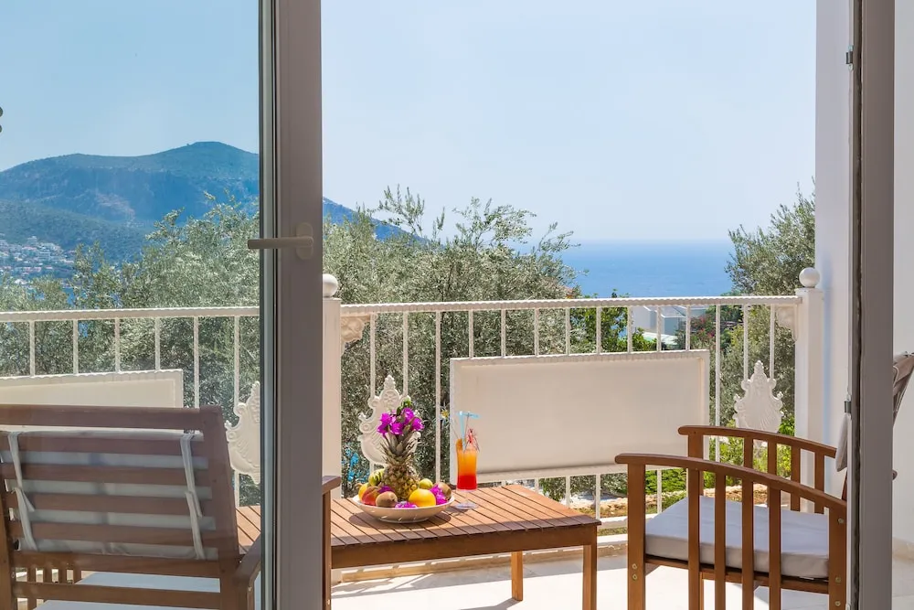 Deluxe Oda, Balkon, Deniz Manzaralı