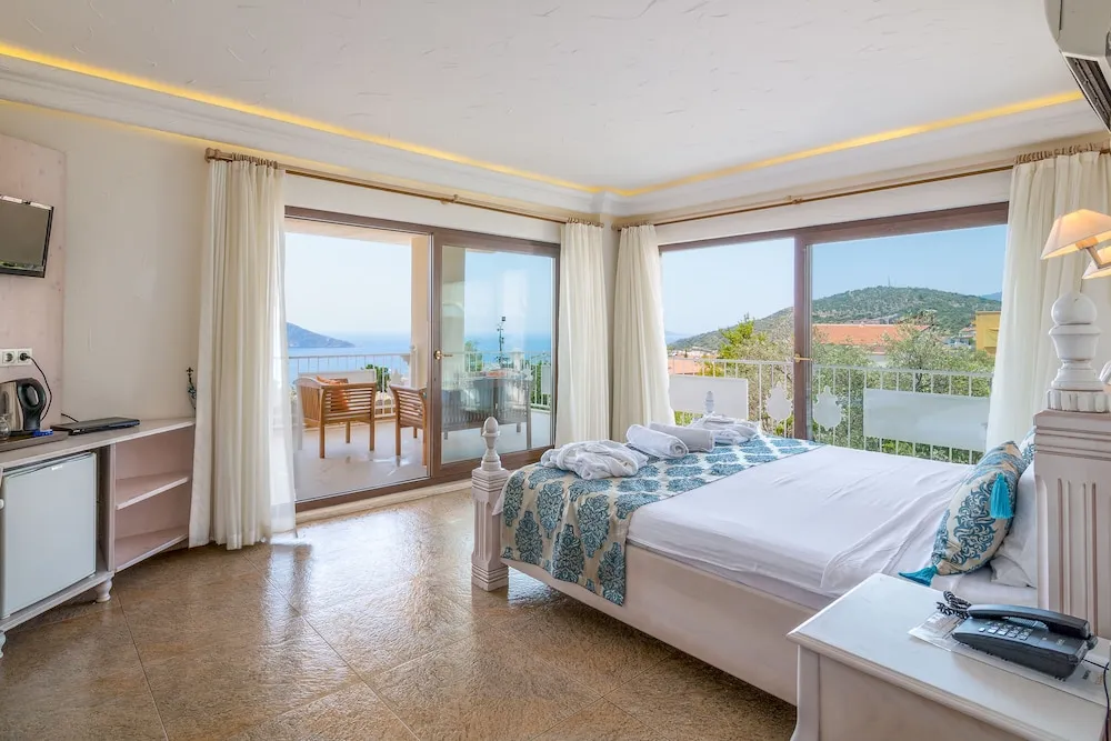 Deluxe Oda, Balkon, Deniz Manzaralı