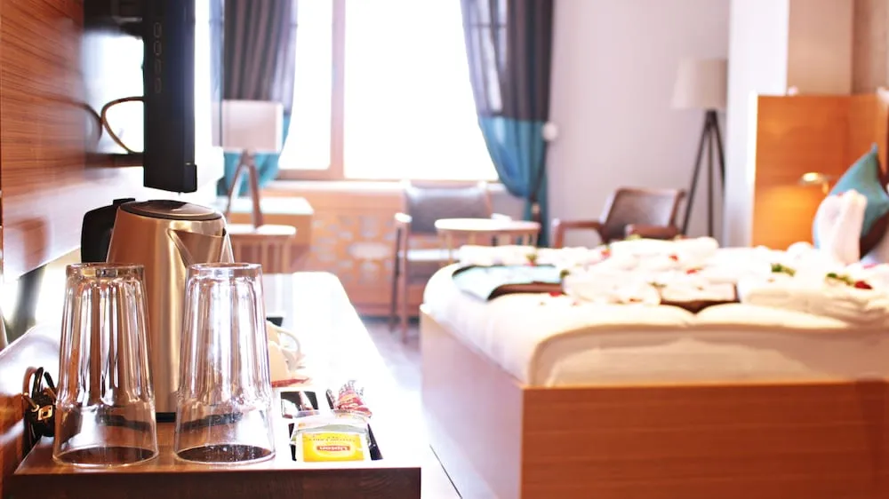 Deluxe Tek Büyük Yataklı Oda