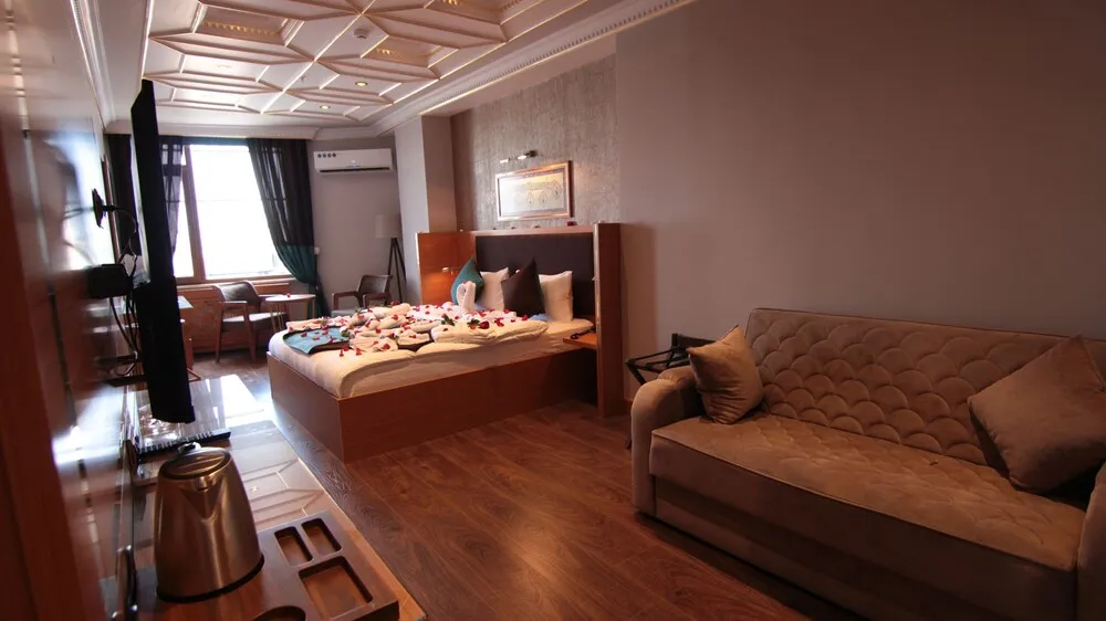 Deluxe Tek Büyük Yataklı Oda