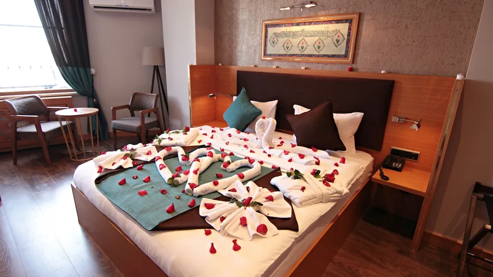 Deluxe Tek Büyük Yataklı Oda
