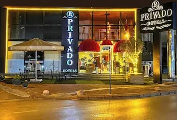 Privado Hotels