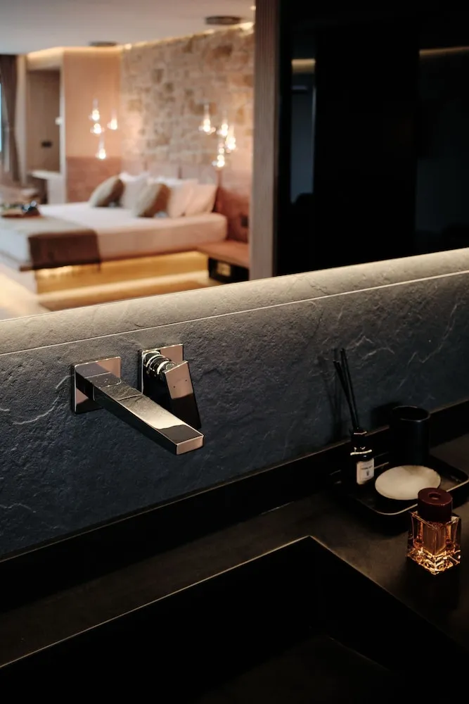 Aqua Suite with Private Pool and Sauna