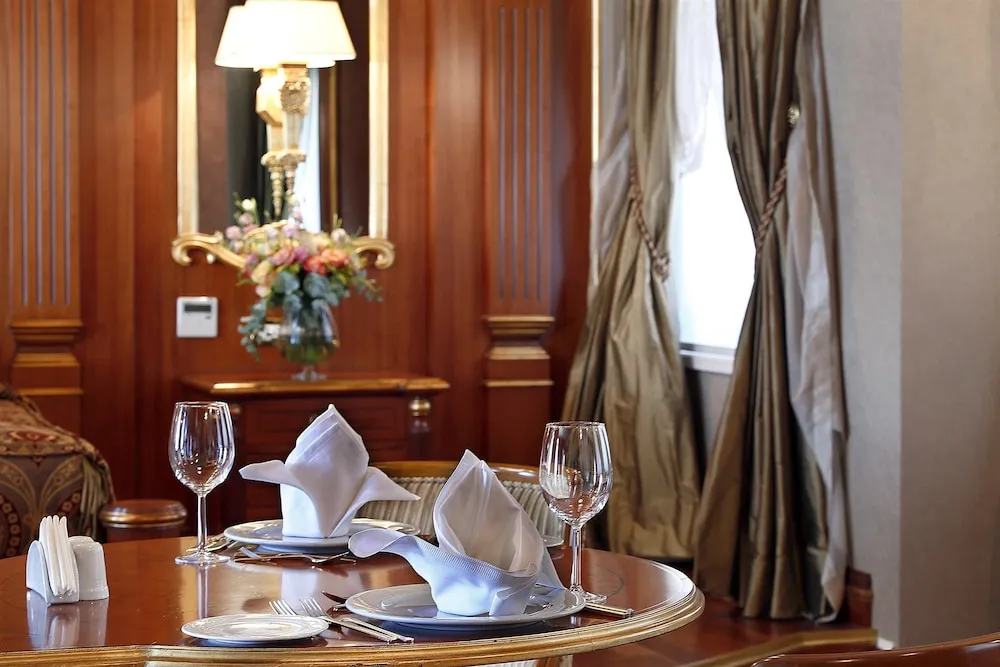 King Suite