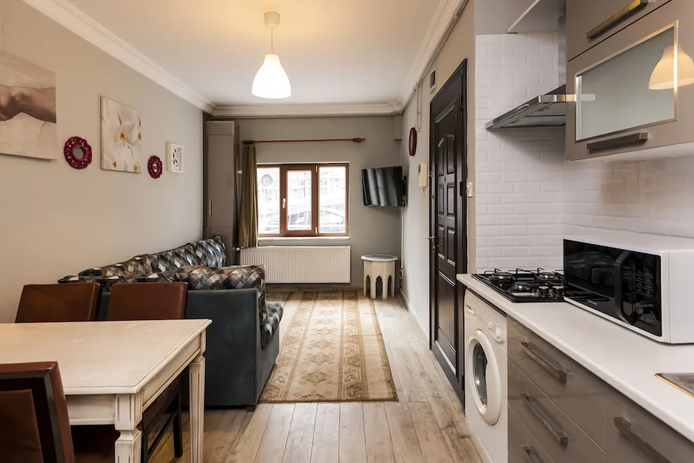 Tek Büyük veya İki Ayrı Yataklı Oda, Şehir Manzaralı, Zemin Kat