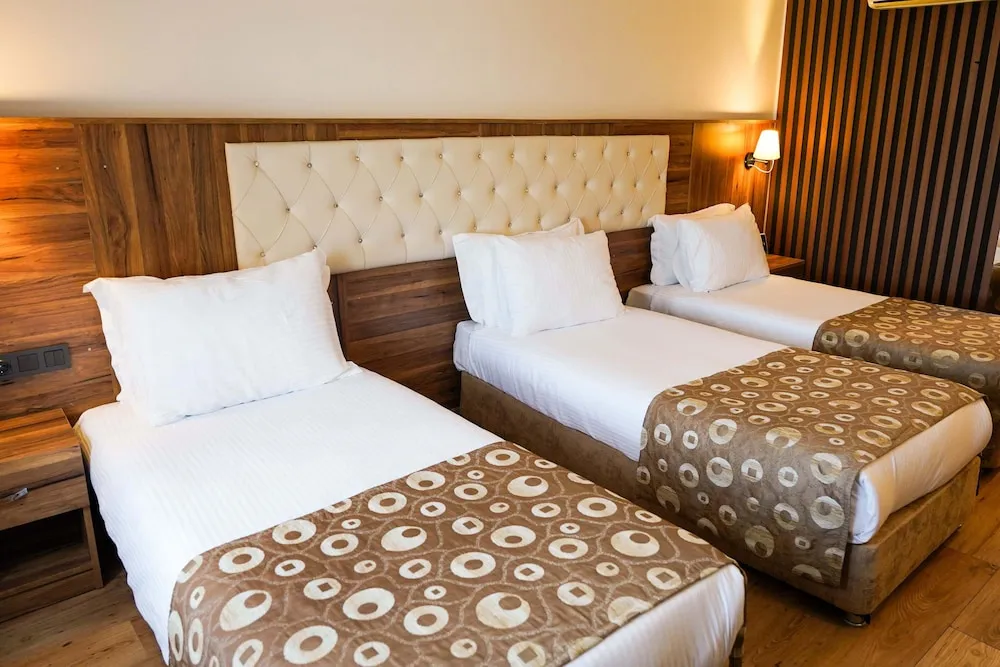 Standard Üç Kişilik Oda