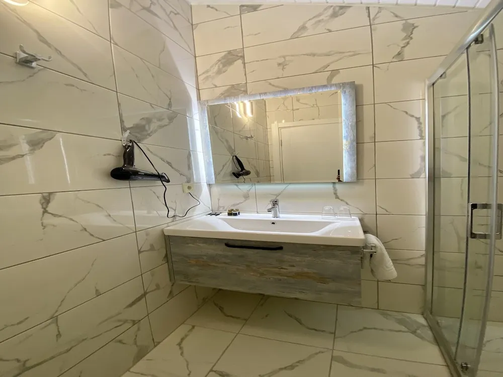 Roof Deluxe Double Room