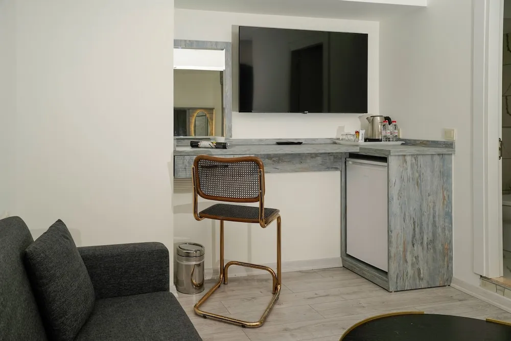 Standard Economy Room ( No window)