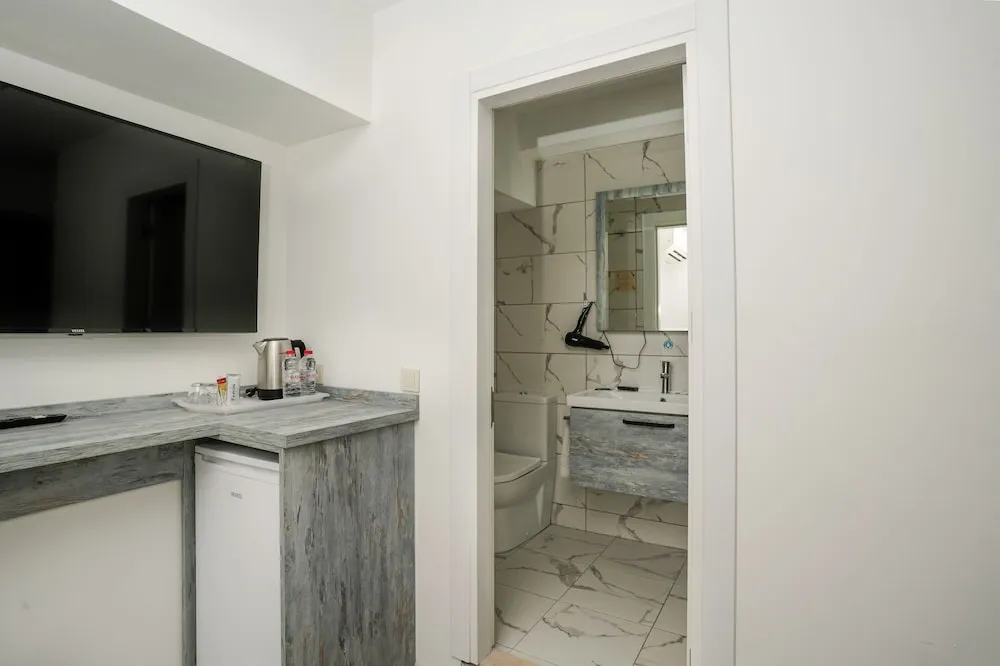 Standard Economy Room ( No window)