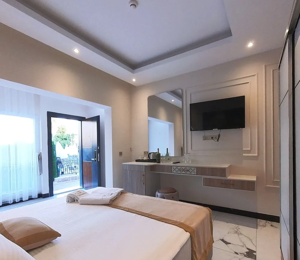 Family Suite Havuz Manzaralı
