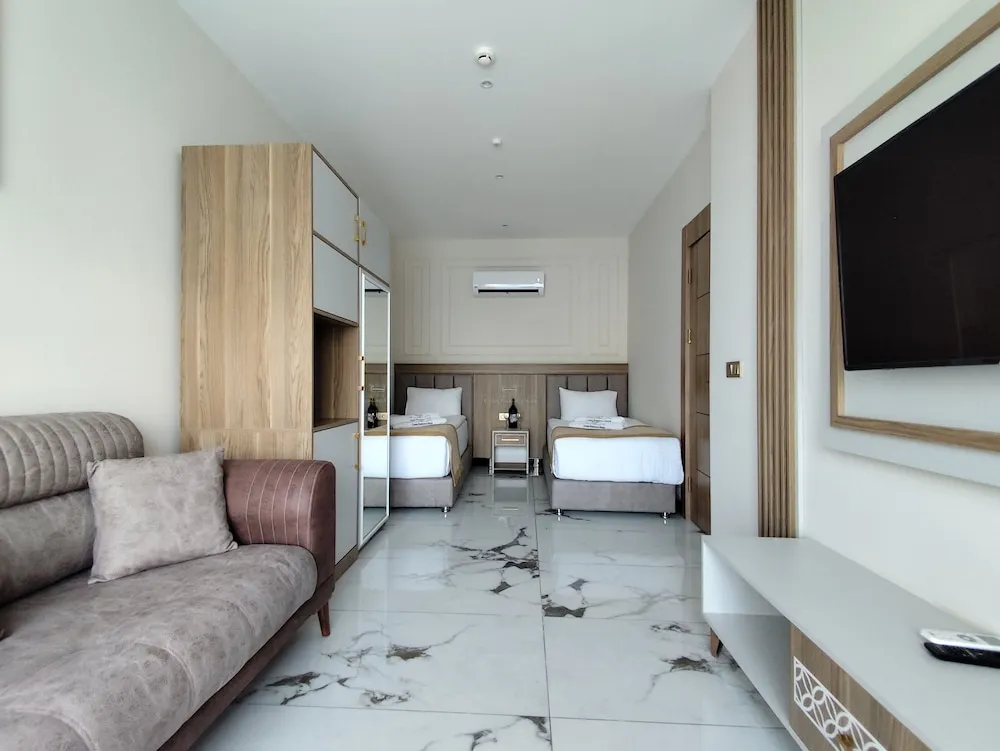 Family Suite Havuz Manzaralı