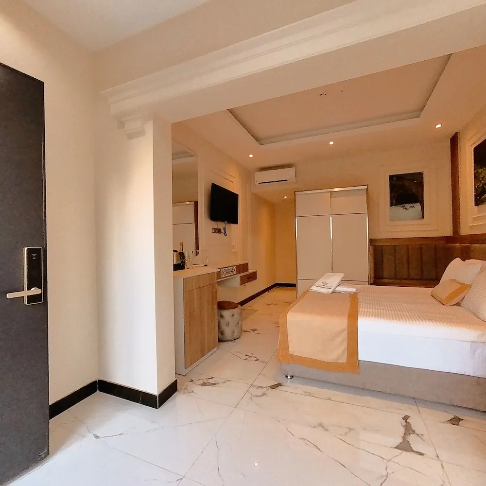 Family Suite Havuz Manzaralı