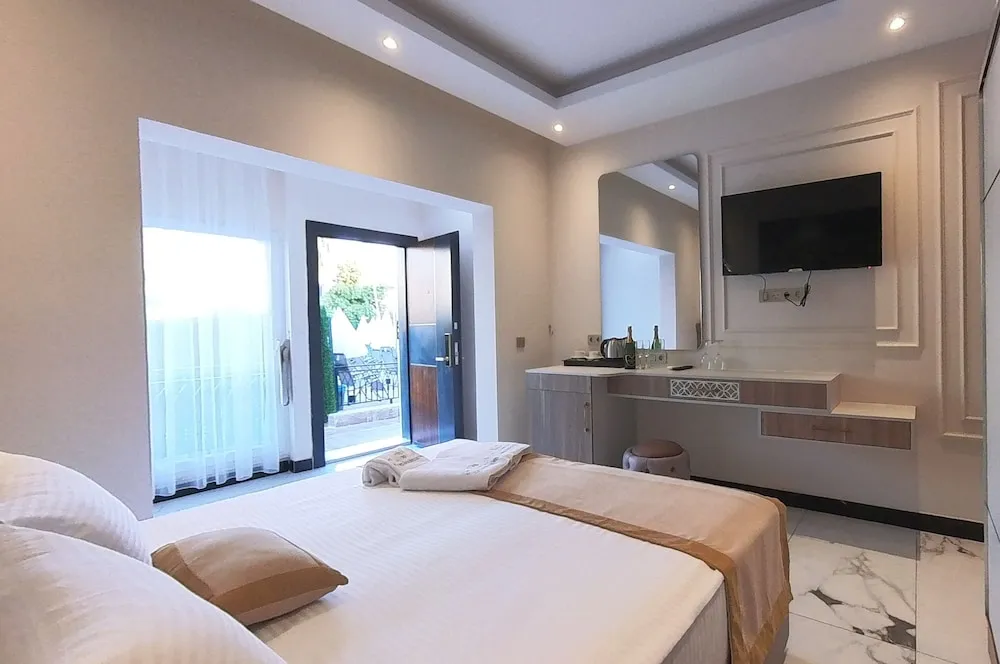 Family Suite Havuz Manzaralı