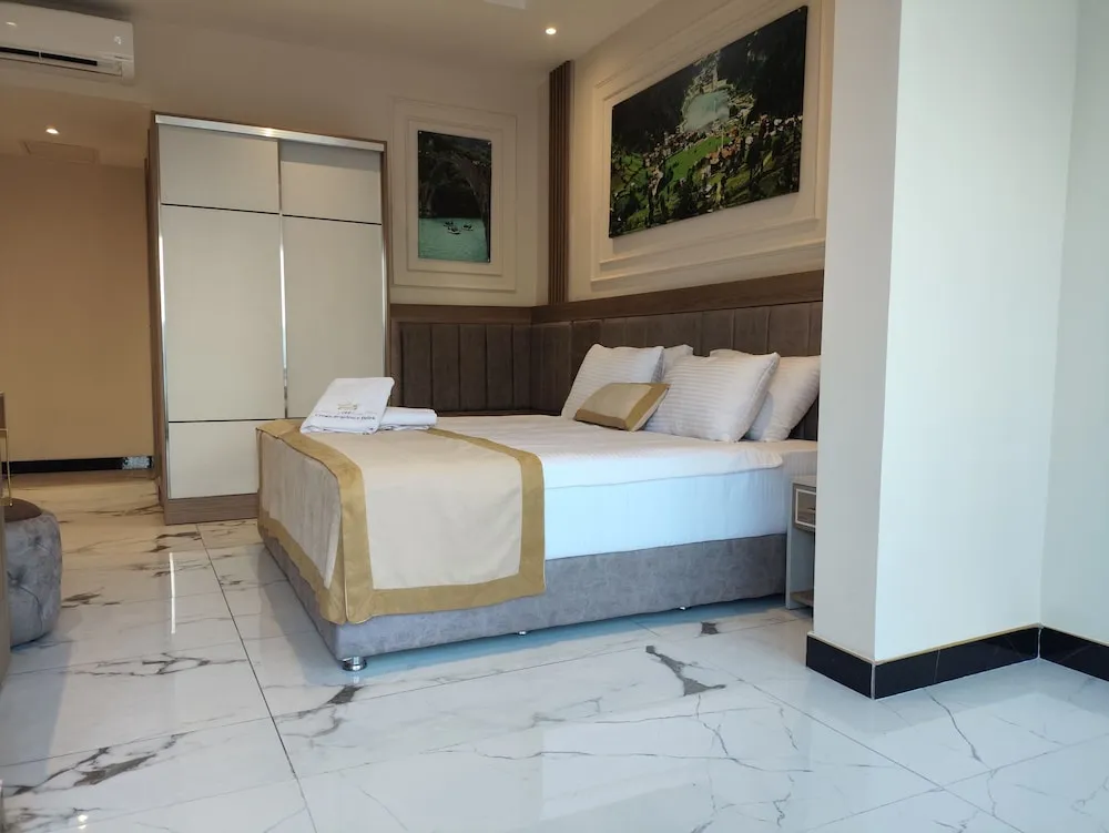 Family Suite Havuz Manzaralı